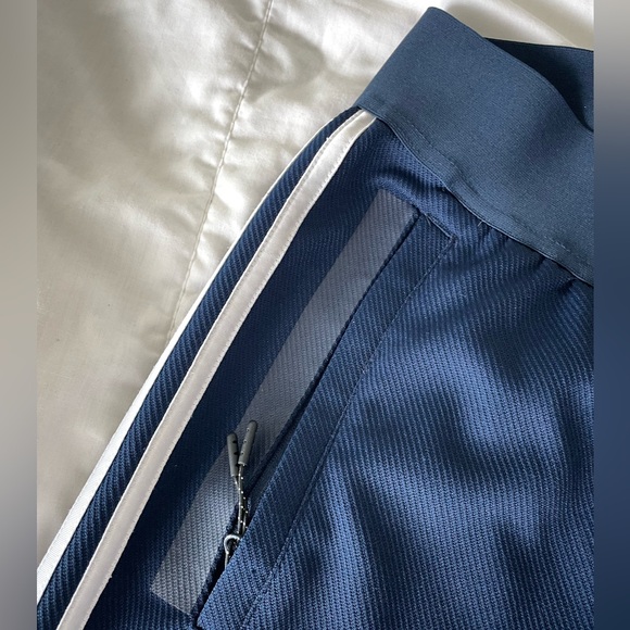 VGUC Adidas Women’s Relaxed Fit Elastic Waistband Trackpants w/Zipper Ankle Sz M - Picture 8 of 13